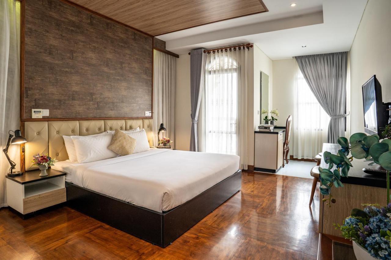 Lcs Hotel & Apartment Phnom Penh Esterno foto