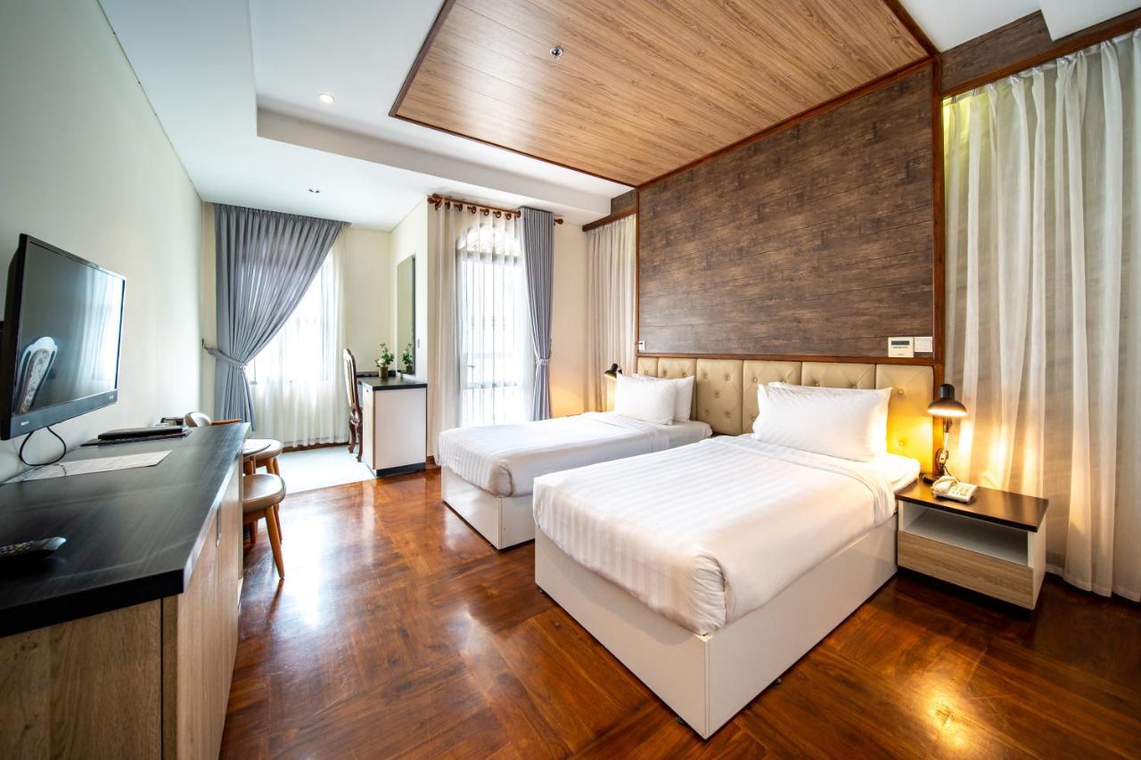 Lcs Hotel & Apartment Phnom Penh Esterno foto