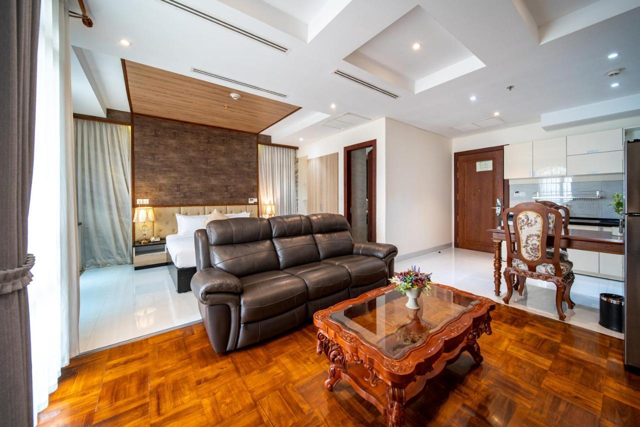 Lcs Hotel & Apartment Phnom Penh Esterno foto