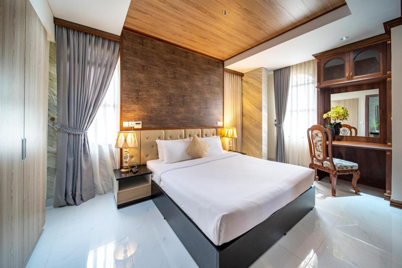 Lcs Hotel & Apartment Phnom Penh Esterno foto