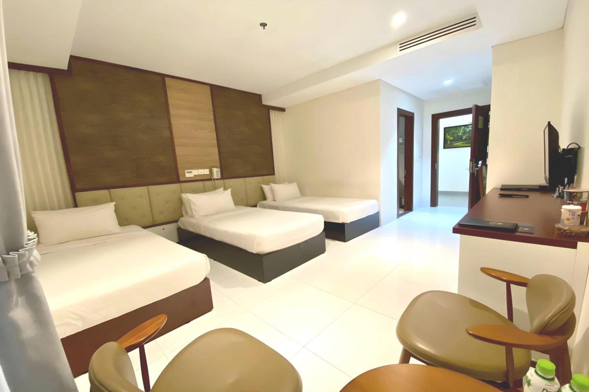 Lcs Hotel & Apartment Phnom Penh Esterno foto