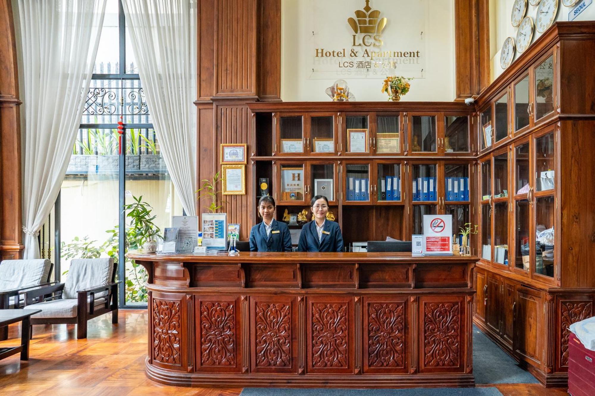 Lcs Hotel & Apartment Phnom Penh Esterno foto