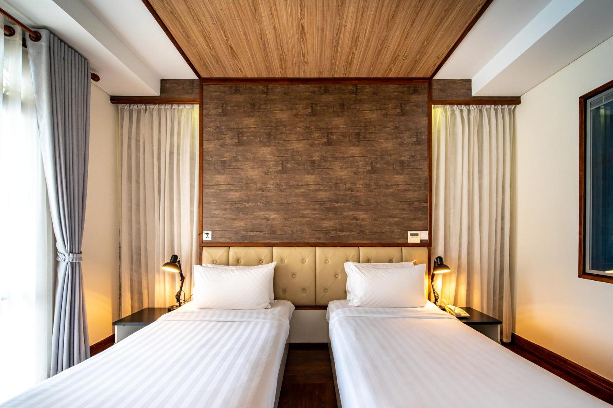 Lcs Hotel & Apartment Phnom Penh Esterno foto